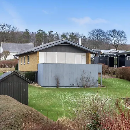Feriehus Stunning In Broager